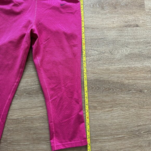 Nike Womens Medium Dri-Fit Striped Legend 2.0 Foldover Capri Yoga Leggings - Picture 2 of 5